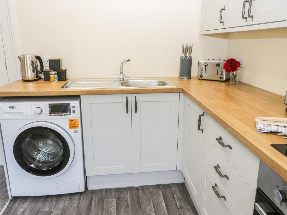 24 Baxtergate Apartment Уитби Екстериор снимка