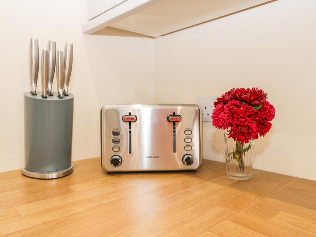 24 Baxtergate Apartment Уитби Екстериор снимка