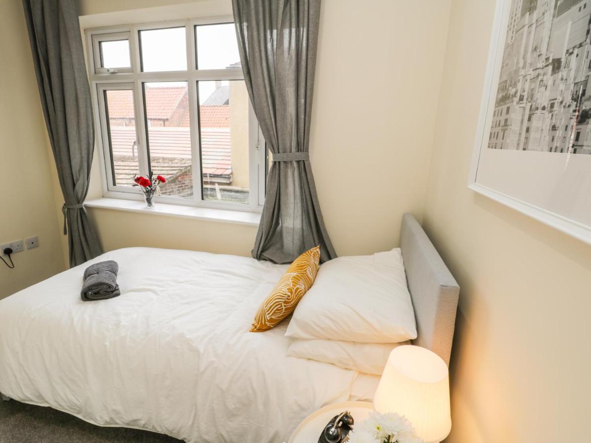 24 Baxtergate Apartment Уитби Екстериор снимка